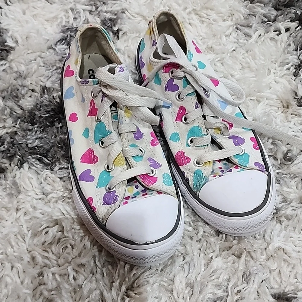 Converse Girls Chuck Taylor All Star Lace Up Heart Pattern Sneaker Shoes